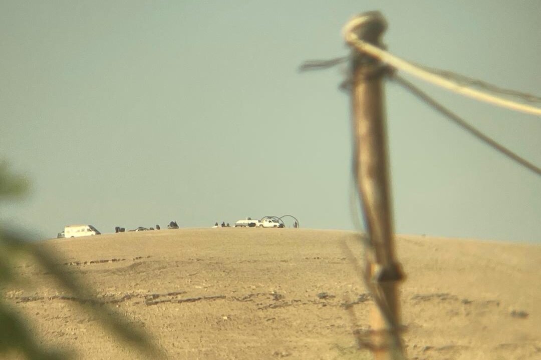 Jewish settlers establish new illegal outpost near al-Auja, West Bank