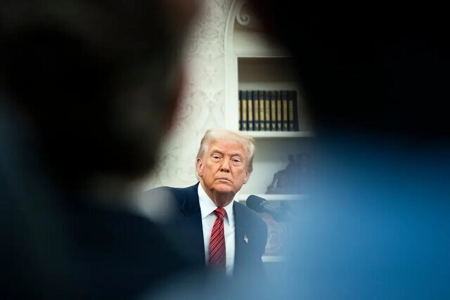 Бамбылы Трамп Чинә гаршы мөвге нүмајиш етдирди