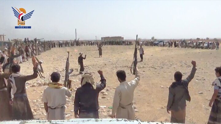 تقرير مصور/ قبائل يمنية في محافظة مأرب تعلن نفيرا عاما وبراءة من الخونة