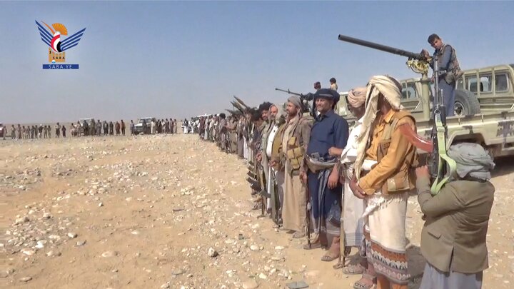 تقرير مصور/ قبائل يمنية في محافظة مأرب تعلن نفيرا عاما وبراءة من الخونة