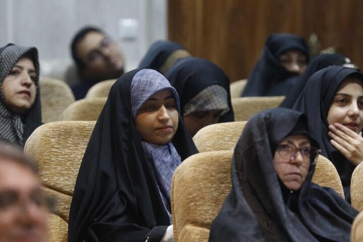 Photos: Special program to commemorate martyrs of Ordibehesht flight held in Tabriz