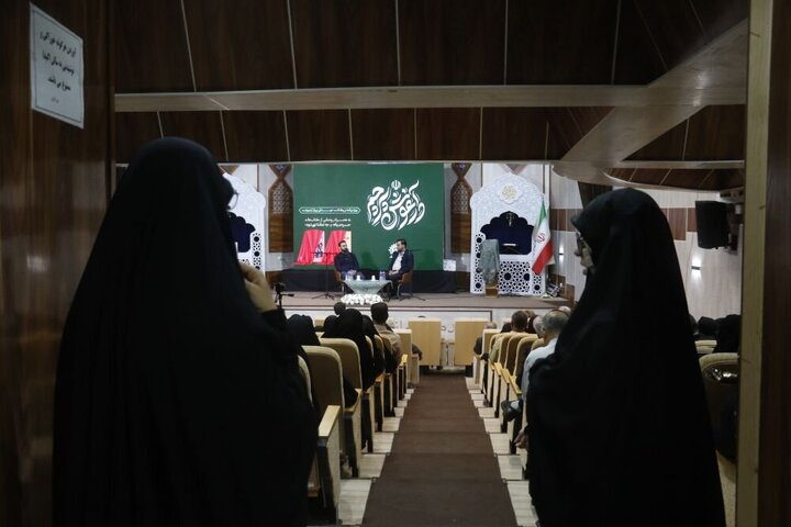 Photos: Special program to commemorate martyrs of Ordibehesht flight held in Tabriz