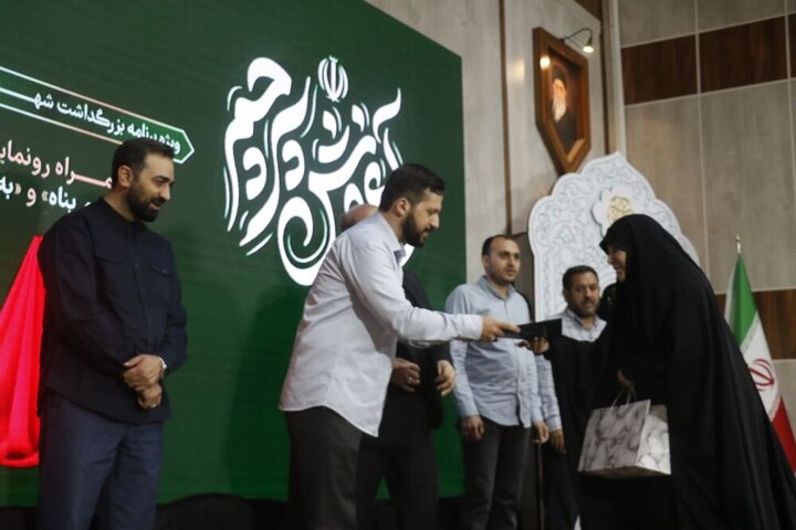 Photos: Special program to commemorate martyrs of Ordibehesht flight held in Tabriz