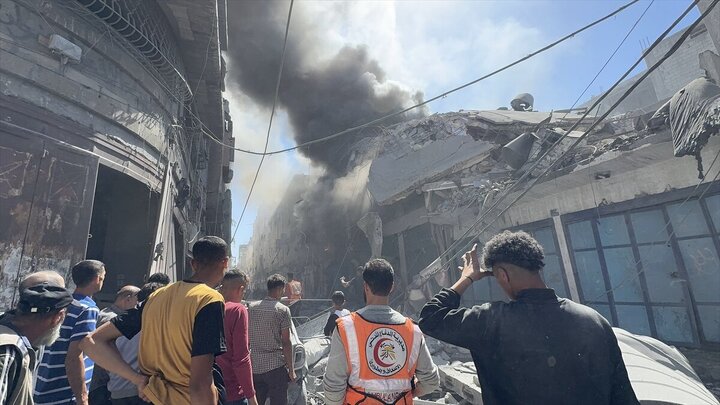 Photos: Israeli attacks on Gaza continue