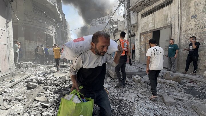 Photos: Israeli attacks on Gaza continue