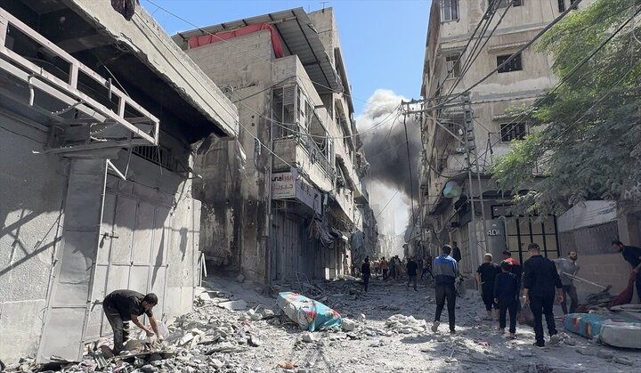 Photos: Israeli attacks on Gaza continue