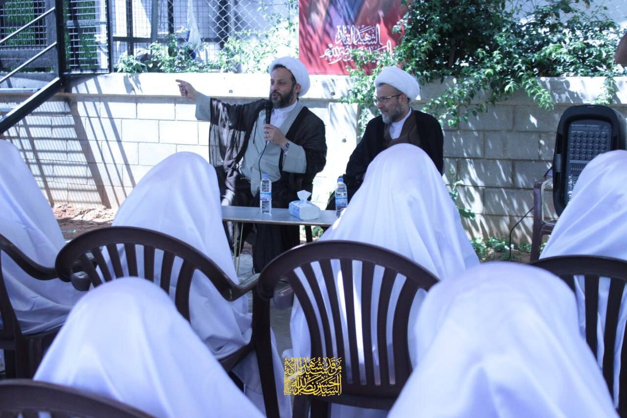 مراسم ویژه سن تکلیف در مزار «شهید نصرالله» / دختران دبیرستانی بعلبک + تصاویر