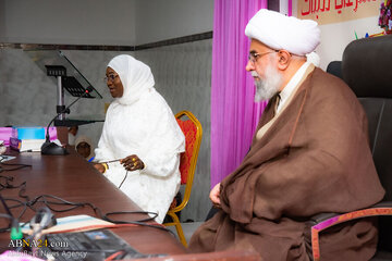 Ayatollah Ramezani katika Sherehe (Hafla) ya Taklif ya Mabinti wa Senegal: Imani na Elimu ni Mabawa Mawili ya Kuruka (Kupaa) kwa Jamii ya Kiislamu