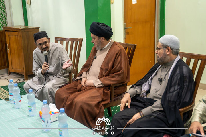 تقرير مصور/ وفد العتبة الحسينية يلتقي طلبة حوزة الصديقة الزهراء (ع) في ملتقى قرآني توعوي