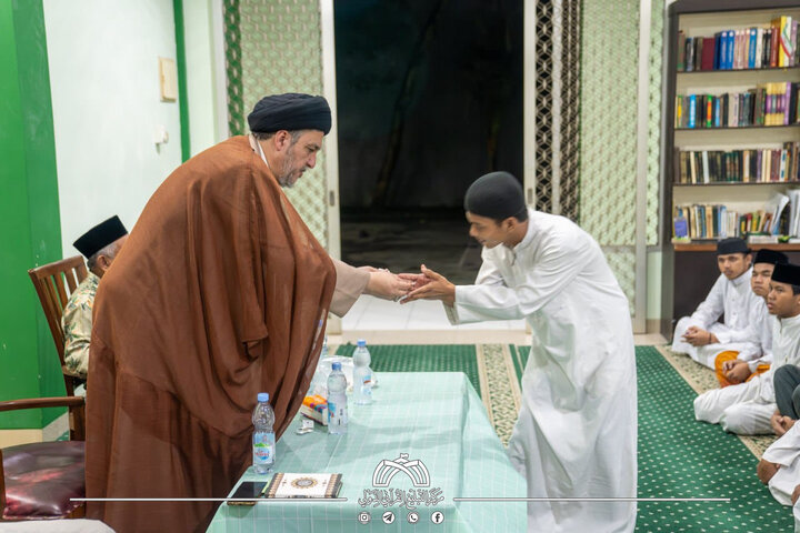 تقرير مصور/ وفد العتبة الحسينية يلتقي طلبة حوزة الصديقة الزهراء (ع) في ملتقى قرآني توعوي