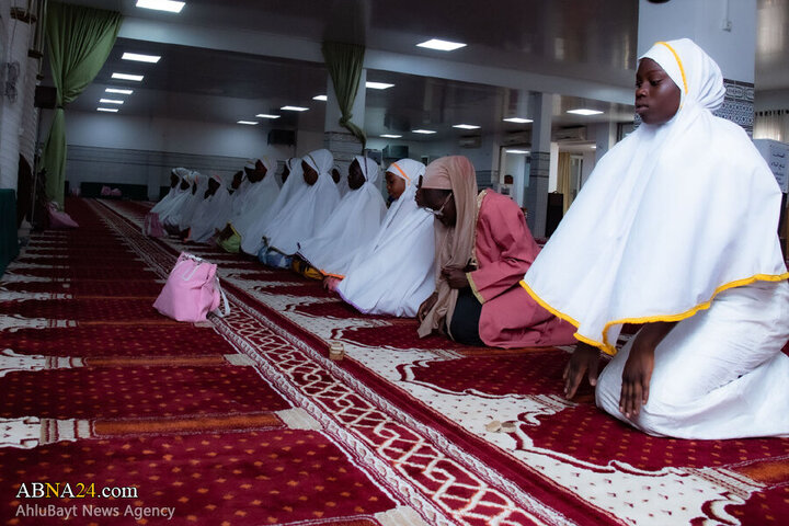 تقرير مصور/ حضور الأمين العام للمجمع العالمي لأهل البيت (ع) في حفل بلوغ سن التكليف لطالبات السنغال
