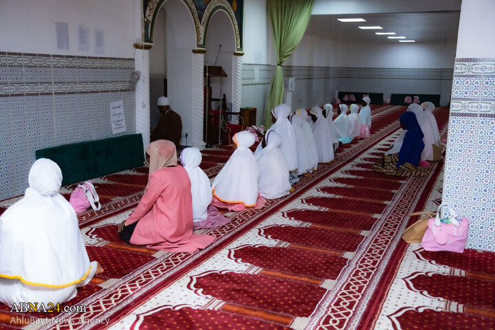 تقرير مصور/ حضور الأمين العام للمجمع العالمي لأهل البيت (ع) في حفل بلوغ سن التكليف لطالبات السنغال