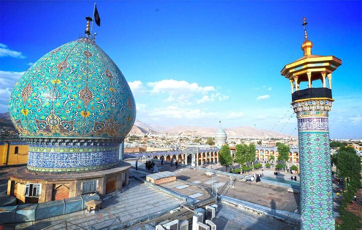 گزارش ابنا از راه‌اندازی خط مستقیم حمل‌ونقل میان حرم‌های شاهچراغ(ع) و سیدعلاءالدین حسین(ع) در شیراز