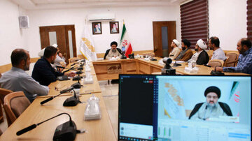 تأکید بر نقش امام خمینی (ره) در فرآیند تبدیل ارزش‌ها به هنجارهای اجتماعی