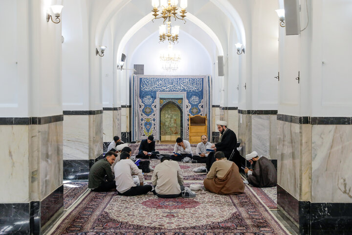 نشست تخصصی خوانش و مباحثه بیانیه «حوزه پیشرو و سرآمد»