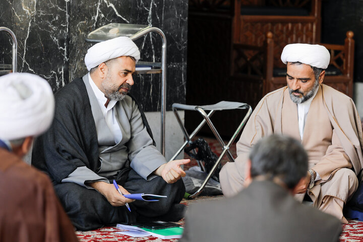 نشست تخصصی خوانش و مباحثه بیانیه «حوزه پیشرو و سرآمد»