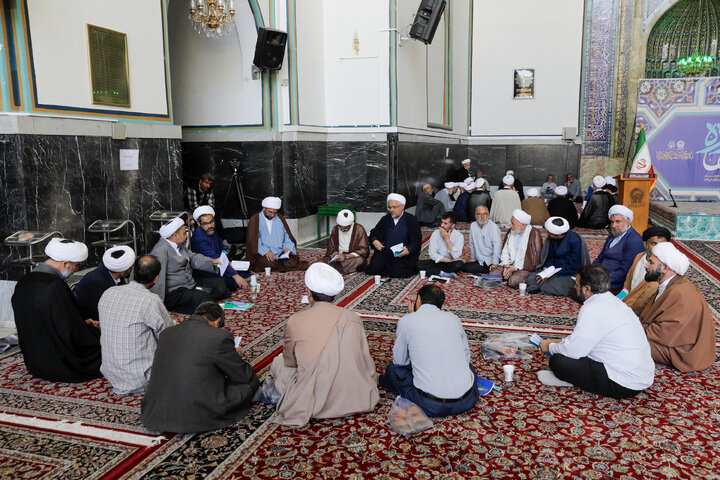 نشست تخصصی خوانش و مباحثه بیانیه «حوزه پیشرو و سرآمد»