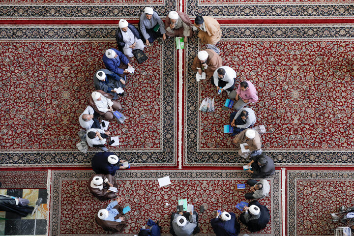 نشست تخصصی خوانش و مباحثه بیانیه «حوزه پیشرو و سرآمد»