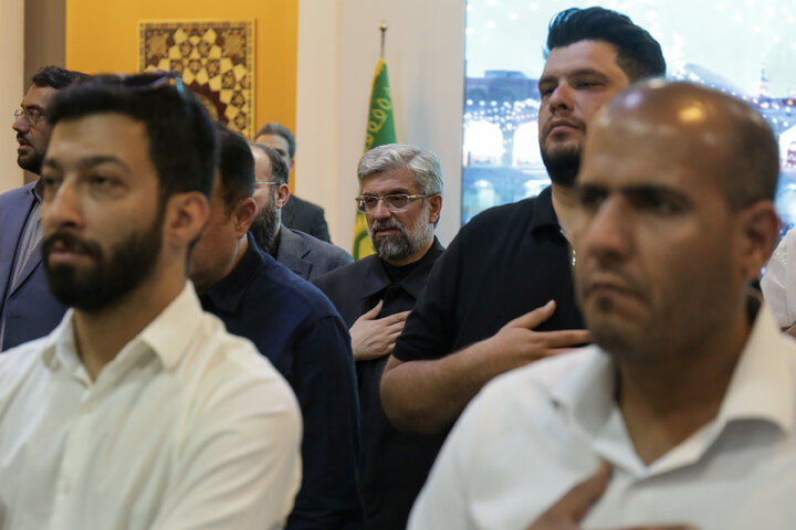 اهدای سیمرغ بلورین بهترین فیلم چهل و سومین دوره جشنواره فجر به آستان قدس رضوی