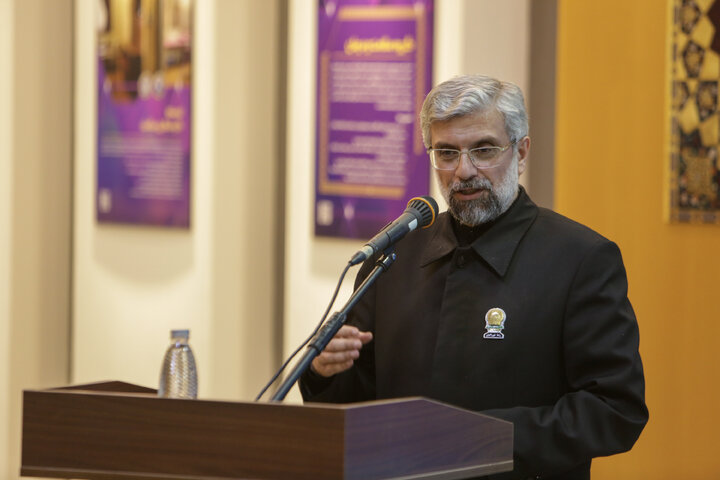 اهدای سیمرغ بلورین بهترین فیلم چهل و سومین دوره جشنواره فجر به آستان قدس رضوی