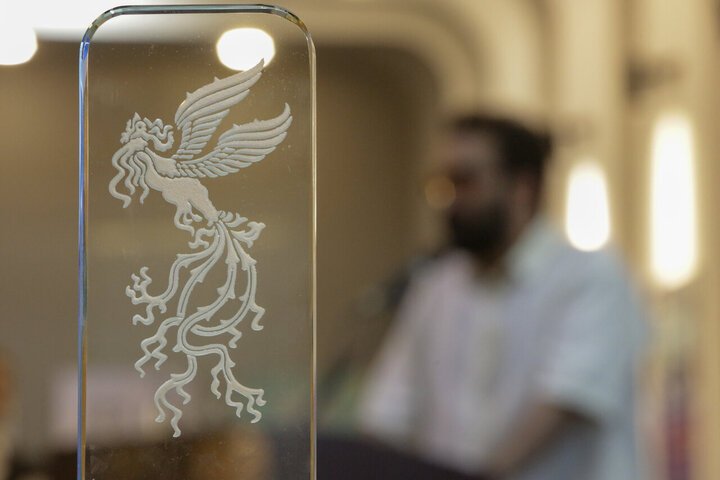 Photos: Crystal Simorgh for Best Film at Fajr Festival donated to Astan Quds Razavi