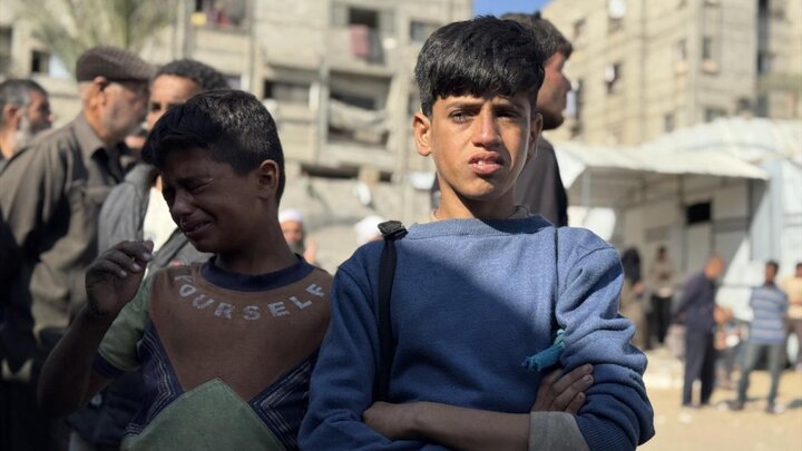 پیکر شهدای فلسطینی که برای دریافت کمک‌های بشردوستانه تجمع کرده بودند