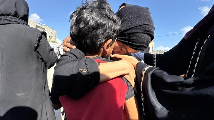 پیکر شهدای فلسطینی که برای دریافت کمک‌های بشردوستانه تجمع کرده بودند