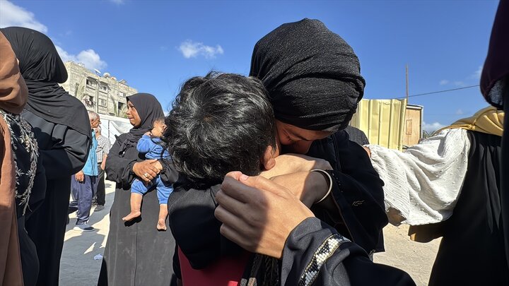 پیکر شهدای فلسطینی که برای دریافت کمک‌های بشردوستانه تجمع کرده بودند