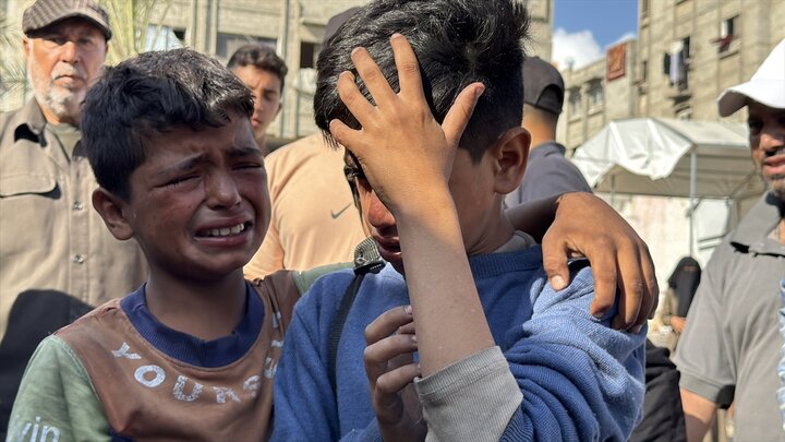 پیکر شهدای فلسطینی که برای دریافت کمک‌های بشردوستانه تجمع کرده بودند