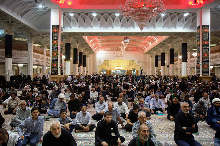قم میں امام محمد باقرؑ کی شہادت کی مناسبت سے پُر سوز مجلس