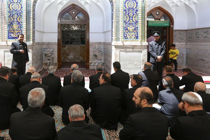 حرم امام رضا علیہ السلام میں مرحوم سید علی اکبر ابوترابی کی یاد میں مجلس عزا کا انعقاد