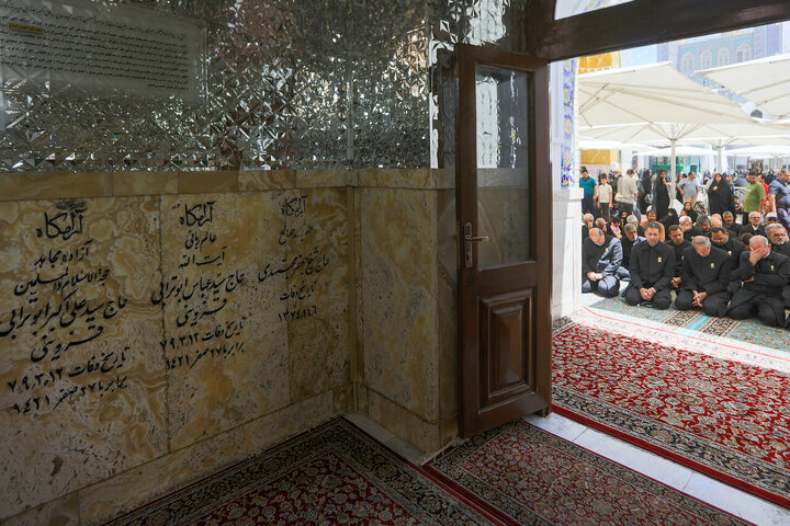 حرم امام رضا علیہ السلام میں مرحوم سید علی اکبر ابوترابی کی یاد میں مجلس عزا کا انعقاد