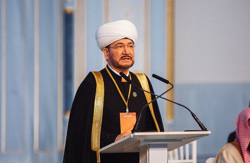 خطوة تاريخية.. الأزهر يضم رئيس مسلمي روسيا لمجلس حكماء المسلمين