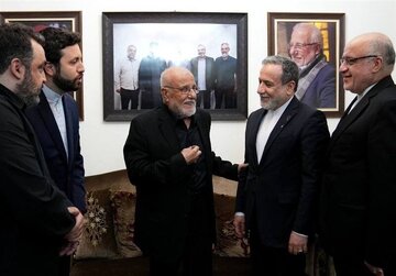 Ipinahayag ni Araqchi ang Pagkakaisa ng Iran sa Hezbollah Sa Pagbisita sa Pamilya ni Martir Sayyed Nasrallah sa Beirut