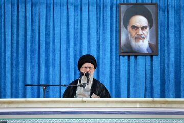 İmam Xamenei: Amerikanın təsirinin kəskin şəkildə azalması İmam Xomeyninin inqilabı ilə bağlıdır / ABŞ-ın nüvə təklifi 100% “Biz bacarırıq” şüarına zi