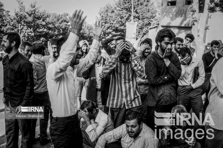 تقرير مصور/ من الذاكرة التاريخية.. حشود مليونية شاركت في تشييع مؤسس الثورة الاسلامية الإيرانية