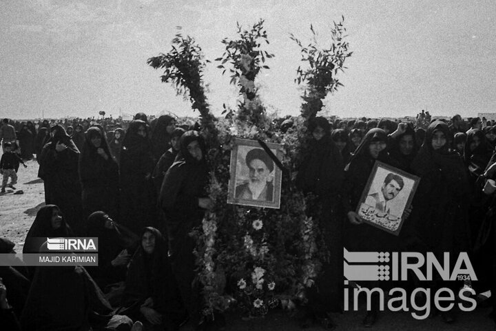 تقرير مصور/ من الذاكرة التاريخية.. حشود مليونية شاركت في تشييع مؤسس الثورة الاسلامية الإيرانية