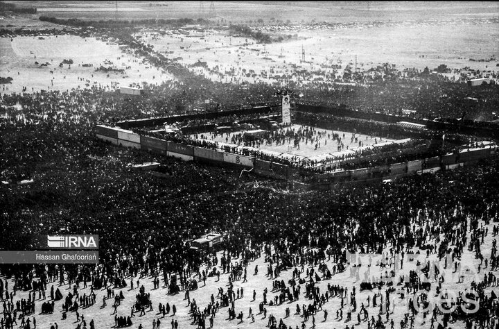 تقرير مصور/ من الذاكرة التاريخية.. حشود مليونية شاركت في تشييع مؤسس الثورة الاسلامية الإيرانية