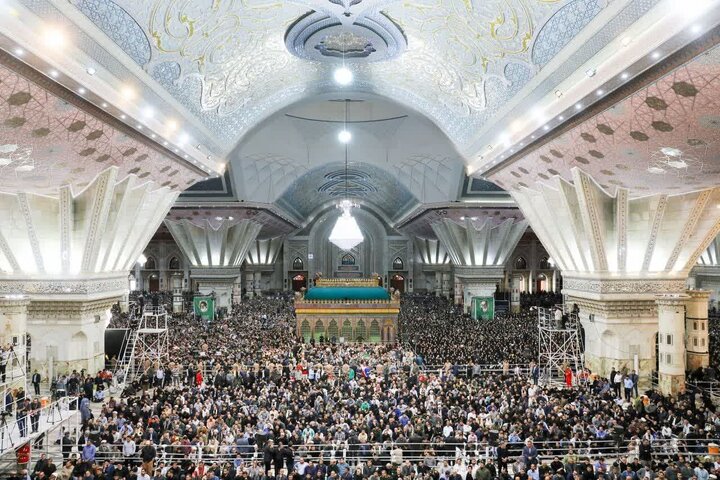 Informe fotográfico |  Discurso del Líder de la Revolución en la ceremonia del aniversario del fallecimiento del Imam Jomeini (que descanse en paz)