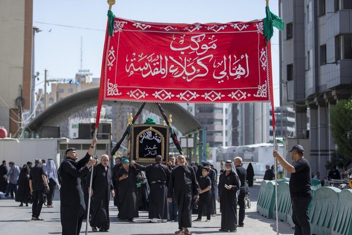 تقرير مصور/  تشييع النعش الرمزي للإمام الباقر (ع) في كربلاء المقدسة