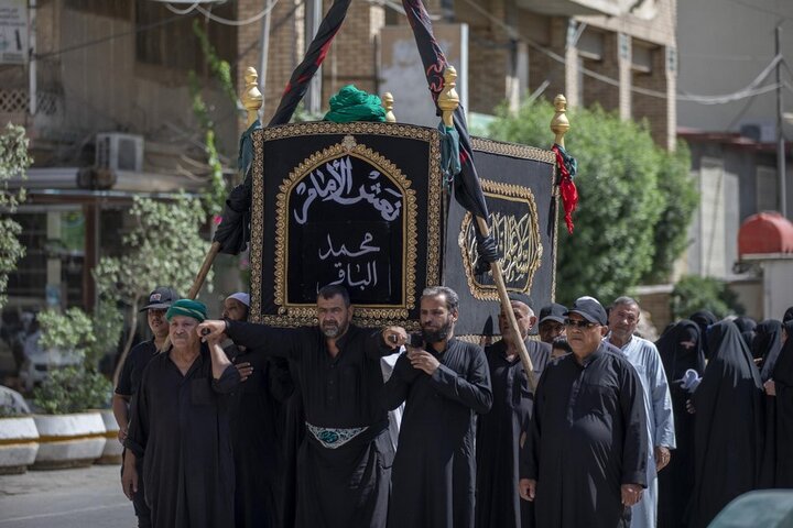 تقرير مصور/  تشييع النعش الرمزي للإمام الباقر (ع) في كربلاء المقدسة