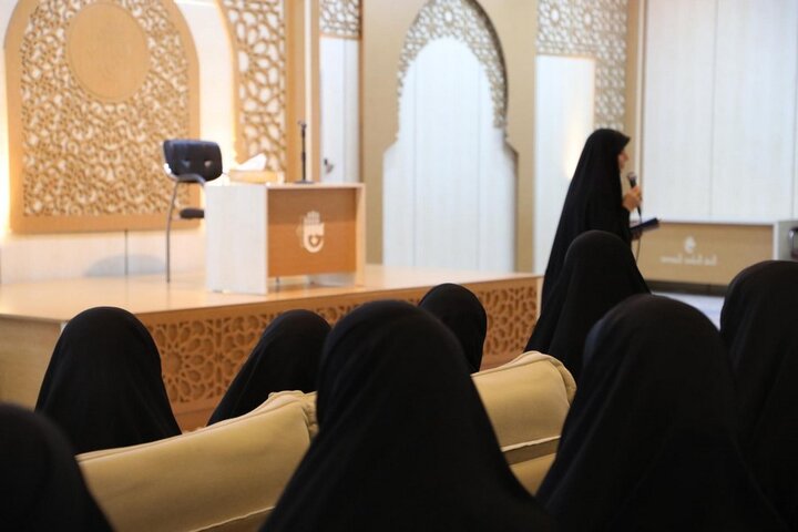ندوة حوارية نسوية حول الإمام الجواد (عليه السلام)