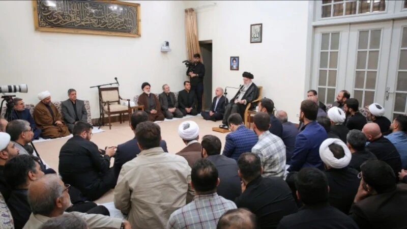 Ayetullah Hamenei: İmam Bakır'ın -a.s- Eşsiz Başarısı, Şii Düşüncesinin Etki Gücünü Artırmak ve Geliştirmektir Ayetullah Hamenei: İmam Bakır'ın -a.s- Eşsiz Başarısı, Şii Düşüncesinin Etki Gücünü Artırmak ve Geliştirmektir