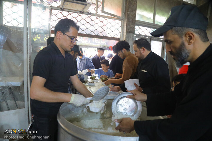 برپایی ایستگاه صلواتی سالگرد رحلت امام خمینی(ره) در شهر قم