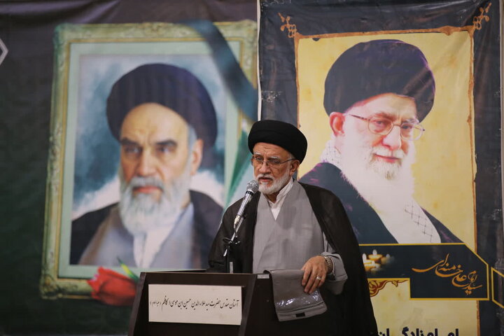 تصاویر| برگزاری مراسم بزرگداشت قاری روشن دل قرآن کریم در آستان مقدس سیدعلاالدین حسین(ع)