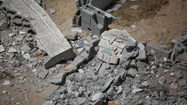 Photos: Complete destruction of Al-Ansar Mosque and a cemetery in Gaza
