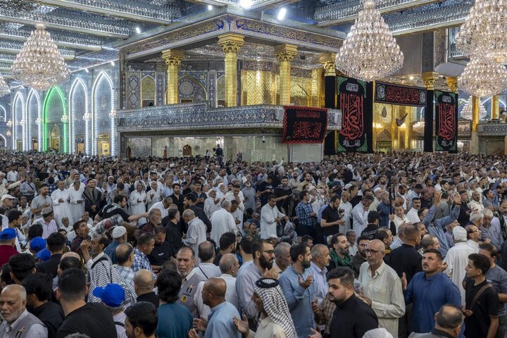 تقرير مصور/ أجواء ليلة الجمعة عند مرقد أبي الفضل العباس (عليه السلام)