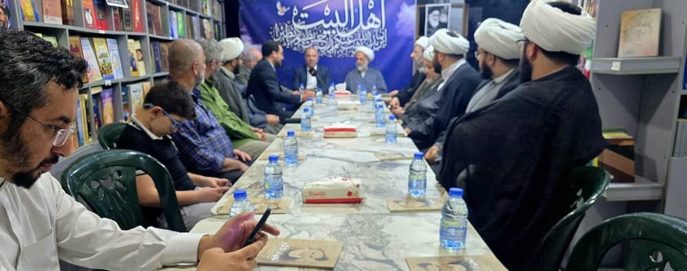 برگزاری شب شعر به مناسبت سالگرد ارحال امام خمینی(ره) در پایتخت لبنان + تصاویر