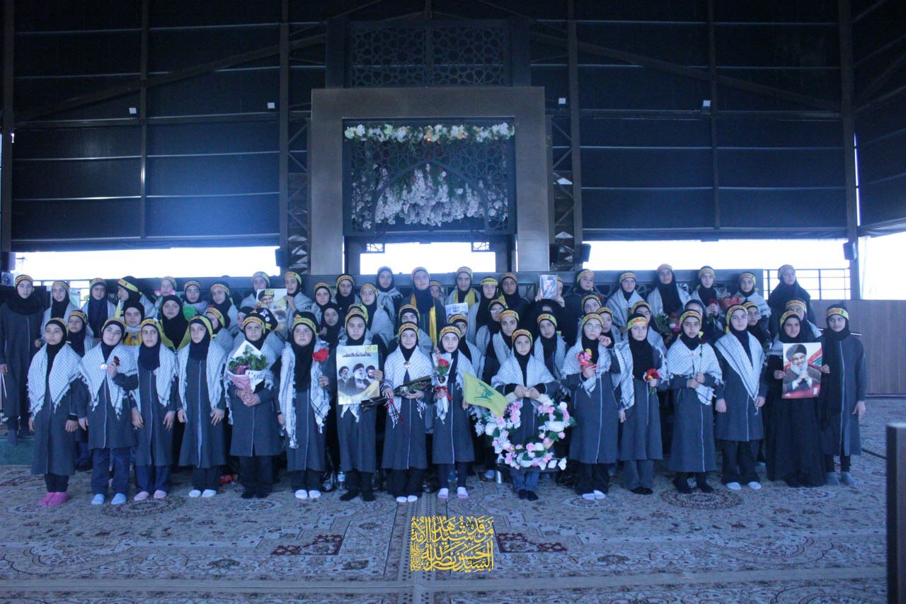 تجدید عهد دانشآموزان با آرمانهای شهید سید حسن نصرالله + تصاویر