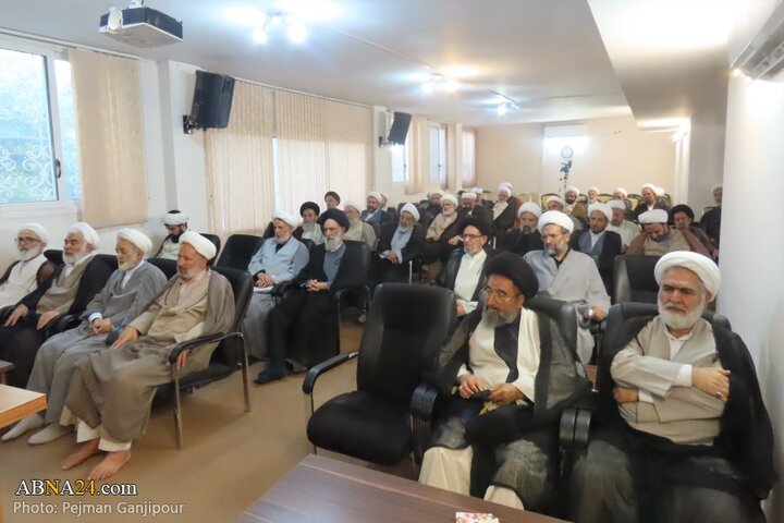 گزارش تصویری | مراسم گرامیداشت حماسه ۱۵ خرداد در بسیج اساتید حوزه علمیه استان اصفهان